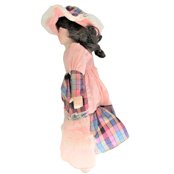 Vintage Musical Collectible Porcelain Doll Brown Hair Blue Eyes 18" Tall - Picture 5 of 8